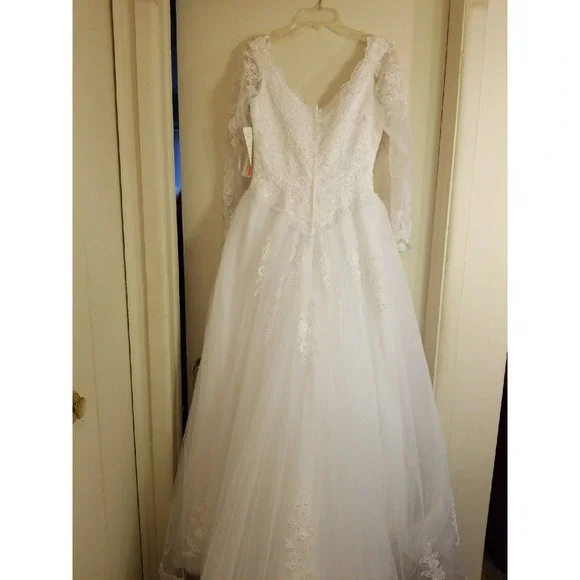 Dress - Picture 11 of 12